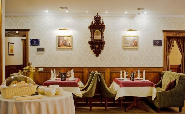 «Русское Подворье» − отличный ресторан для крестин ребенка в Москве