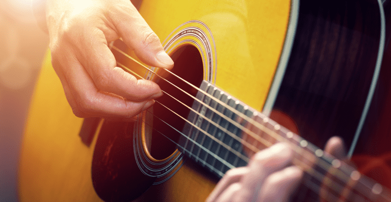 Аккорды к популярным песням для игры на гитаре