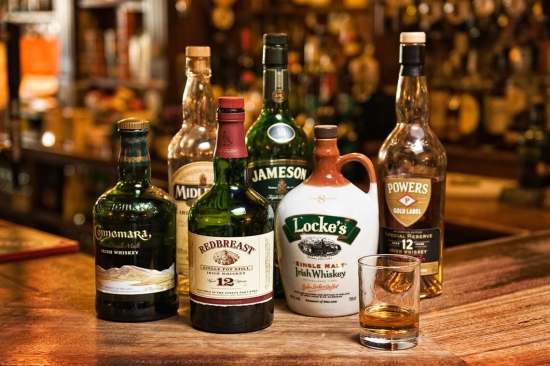 Ирландский виски: богатое наследие и искусство созревания