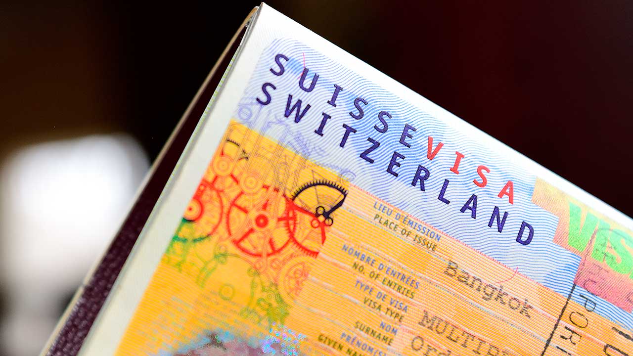 Помощь в получении визы в Швейцарию от VisaNews